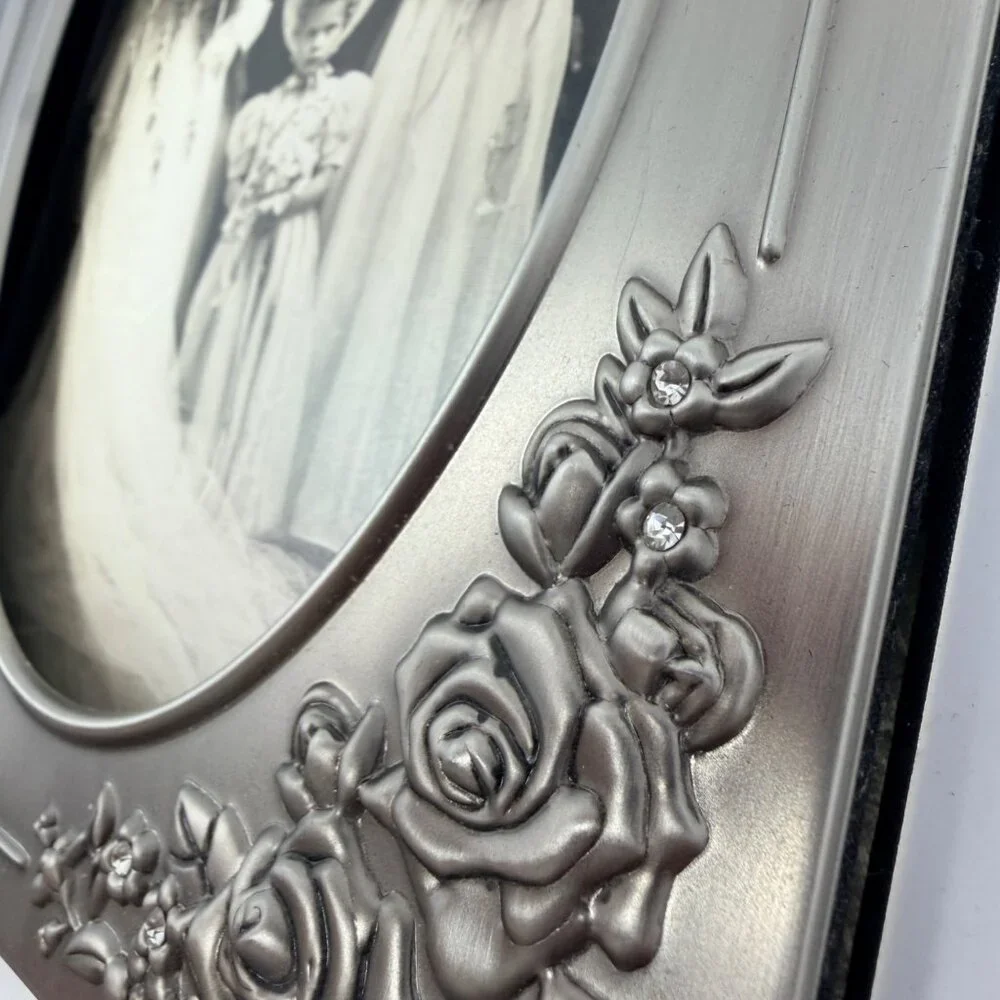 Vintage Pewter‎ Oval Photo Frame Floral Roses Cottage Style Tabletop Decor